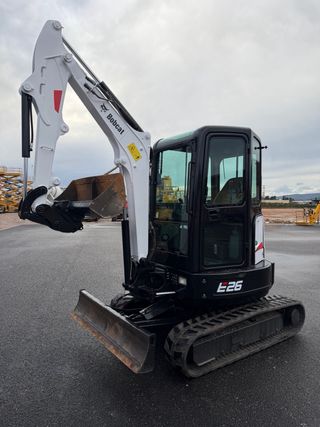 Mini excavadora Bobcat e26