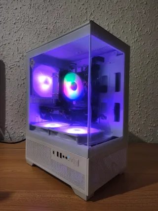 PC Gaming Blanco con RGB