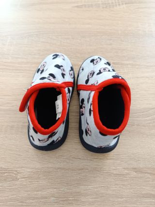 Zapatillas Disney niño número 23