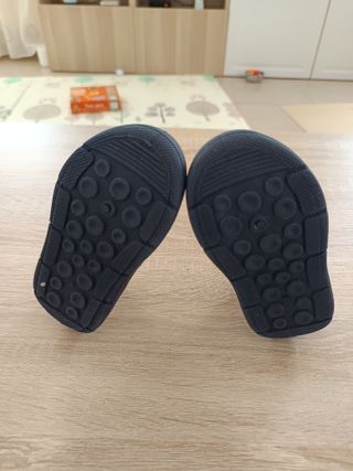 Zapatillas Disney niño número 23