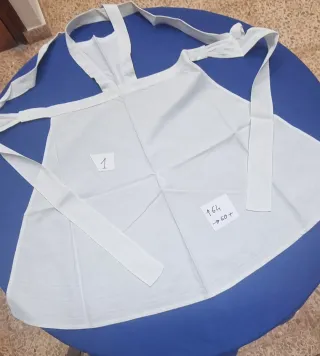Delantal blanco antiguo 1