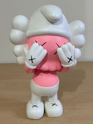 Figura Kaws Pitufo Rosa 22 cm