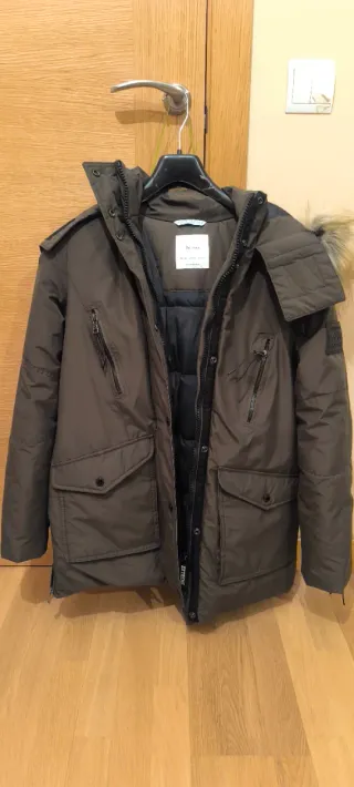 Parka Bershka verde militar Talla M