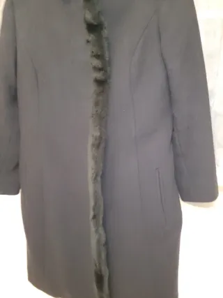 Cappotto lungo nero con pelliccia