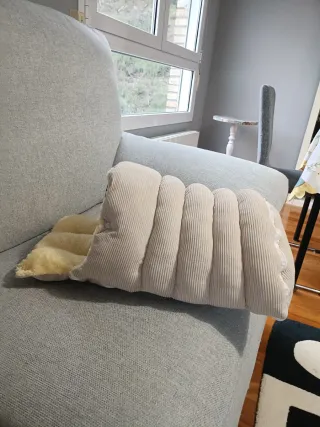 Cama Cueva para Gato Pequeño Beige.NUEVA.