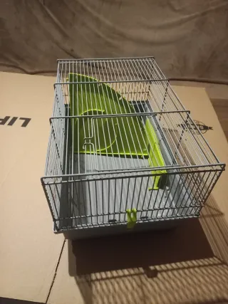 Jaula para mascotas gris y verde