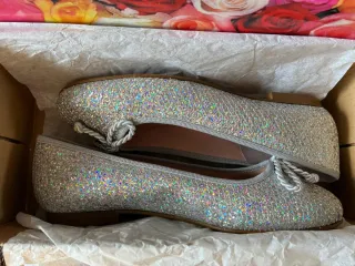 Zapatos planos FINANO plateados brillantes