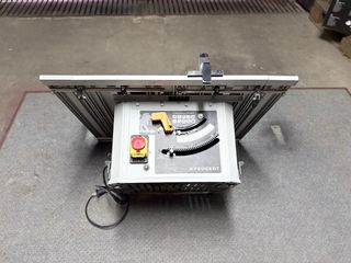 Sierra de mesa Peugeot