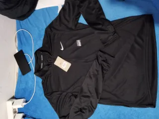 Sudadera Nike manga larga negra