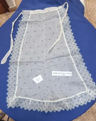 Delantal antiguo organdí bordado