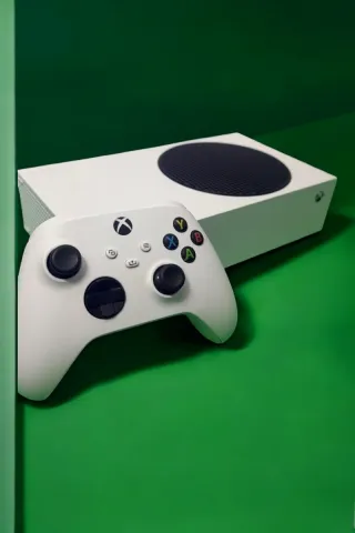 Xbox Series S + Mando Blanco