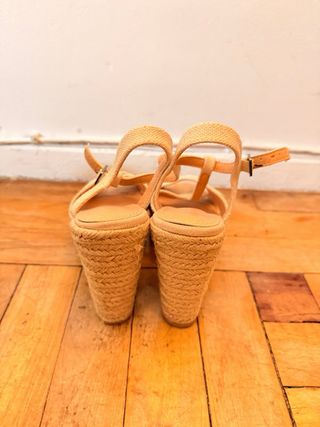 Sandalias plataforma beige - Un uso
