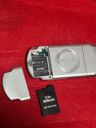 PSP Slim + funda negra