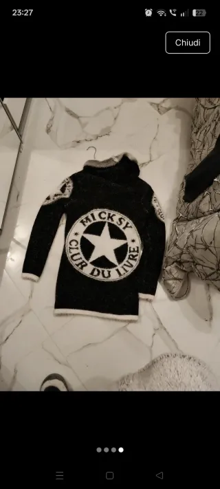 Giacca con cappuccio nera e bianca
