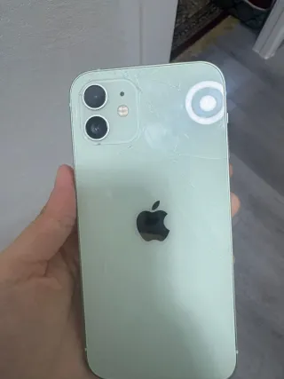 iPhone 12 Verde - Pantalla Rota