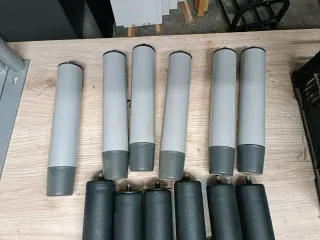 Patas de somier de madera y plástico