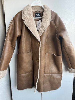 Abrigo borreguillo doble faz Zara