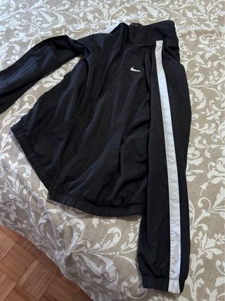 Chaqueta Nike Talla L Negra