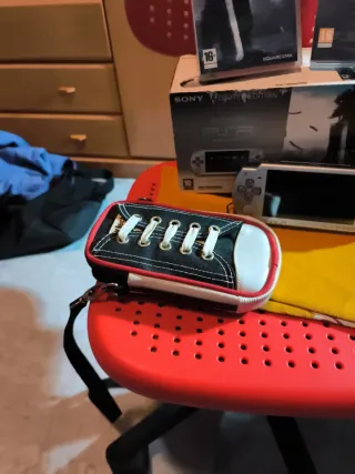 Consola Sony PSP Plata limitd edittion crisis core