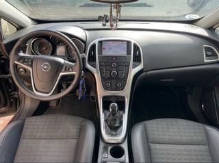Opel Astra 2013 GTC 165 Sportive 3P