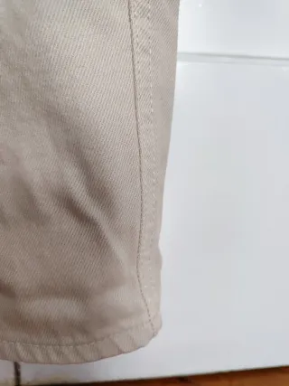 Pantalones beige