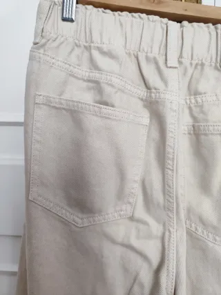 Pantalones beige