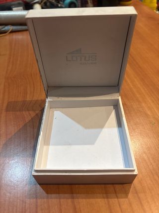 Caja Lotus Silver vacía
