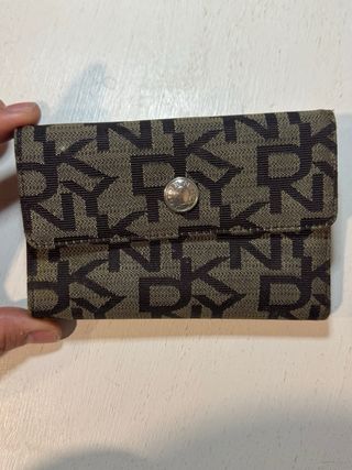 Cartera DKNY lona