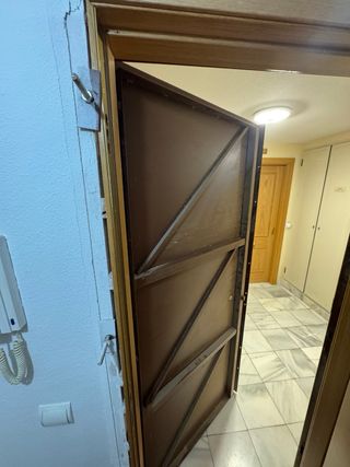 Puerta de seguridad antiocupas