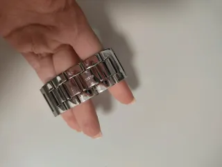 Reloj Guess plateado original