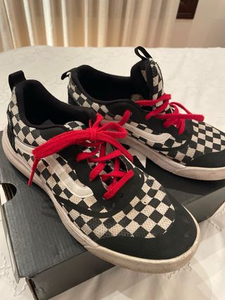 Zapatillas Vans Checkerboard Negras y blancas 36,5