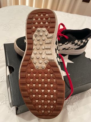 Zapatillas Vans Checkerboard Negras y blancas 36,5