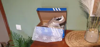 Adidas Beige/Marrón Zapatillas Deportivas