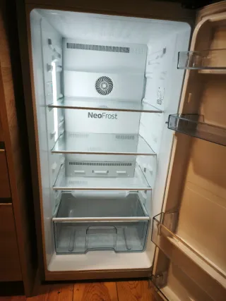 Frigorífico Combi Beko NeoFrost Inox