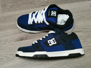 Zapatillas skate DC Talla 42.
