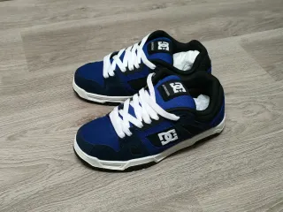 Zapatillas skate DC Talla 42.