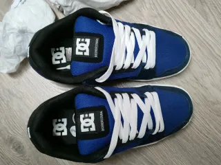 Zapatillas skate DC Talla 42.
