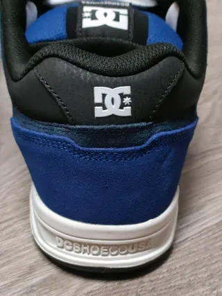 Zapatillas skate DC Talla 42.