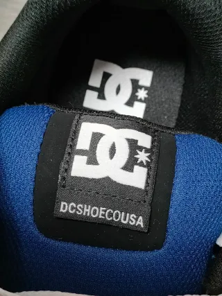 Zapatillas skate DC Talla 42.