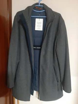 Abrigo de hombre gris