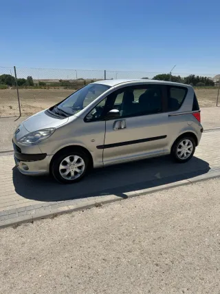 Peugeot 1007 2006
