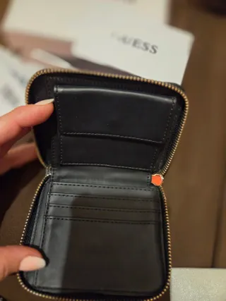 Monedero Guess Negro