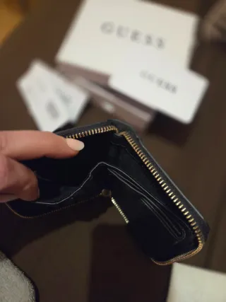 Monedero Guess Negro