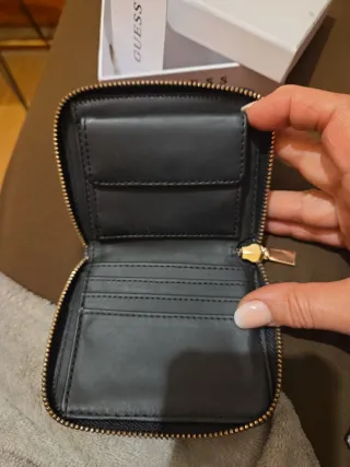 Monedero Guess Negro