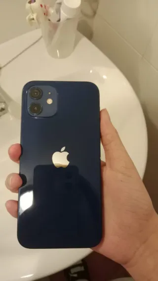 iPhone 12 Azul nuevo 1 mes