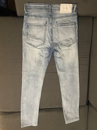 Pantalones vaqueros rotos Bershka - Talla 36