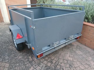 Remolque para motos y multiusos