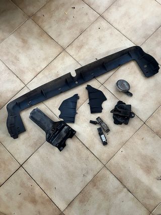 Mitsubishi Colt 6 piezas