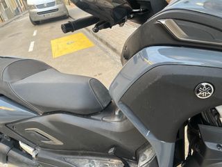 Yamaha Tricity 300 gris