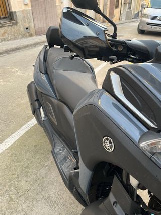 Yamaha Tricity 300 gris